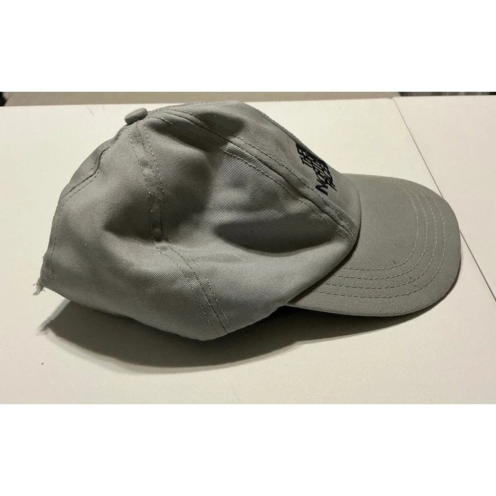 VTG USA Made The North Face Mens Gray‎ Baseball Cap One Size Fits All Outdoors